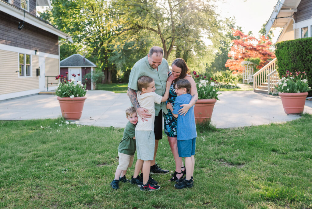 big-hug-abbotsford-family