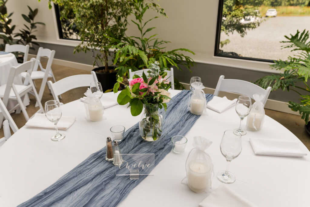 Decor-table-at-the-wedding-bridlewoods-event-center.