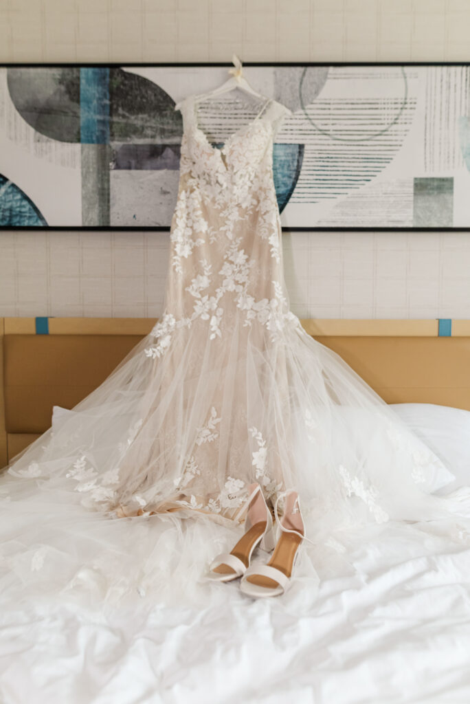 Wedding details in the hotel room